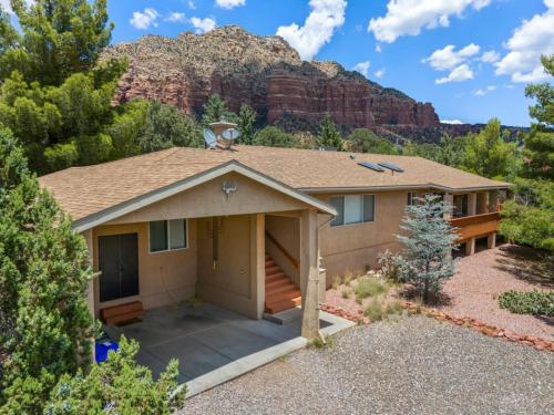 3 bdrm Sedona home next to trails with Hot Tub — 4-Star Luxury Hotel in Sedona, United States