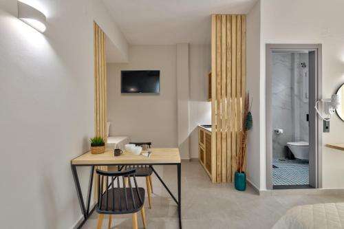 Aiolia Studios in Ermoupolis, Greece