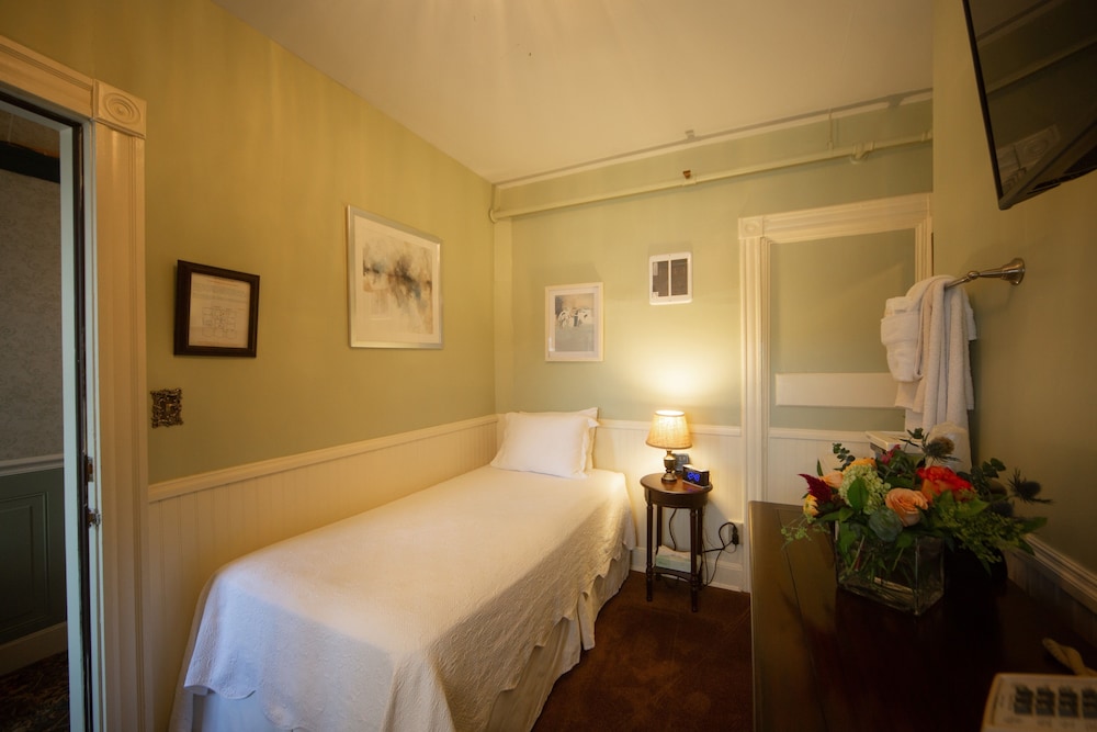 Inn at St John Portland In Town - photo 10