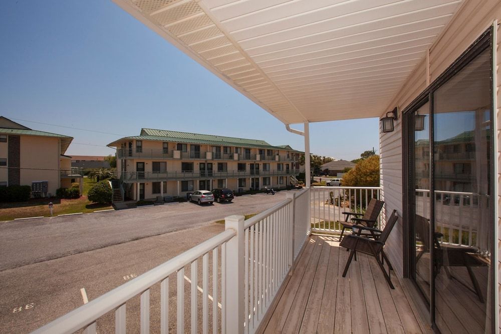 Woodland Shores Beach Resort by Panhandle Getaways - photo 2