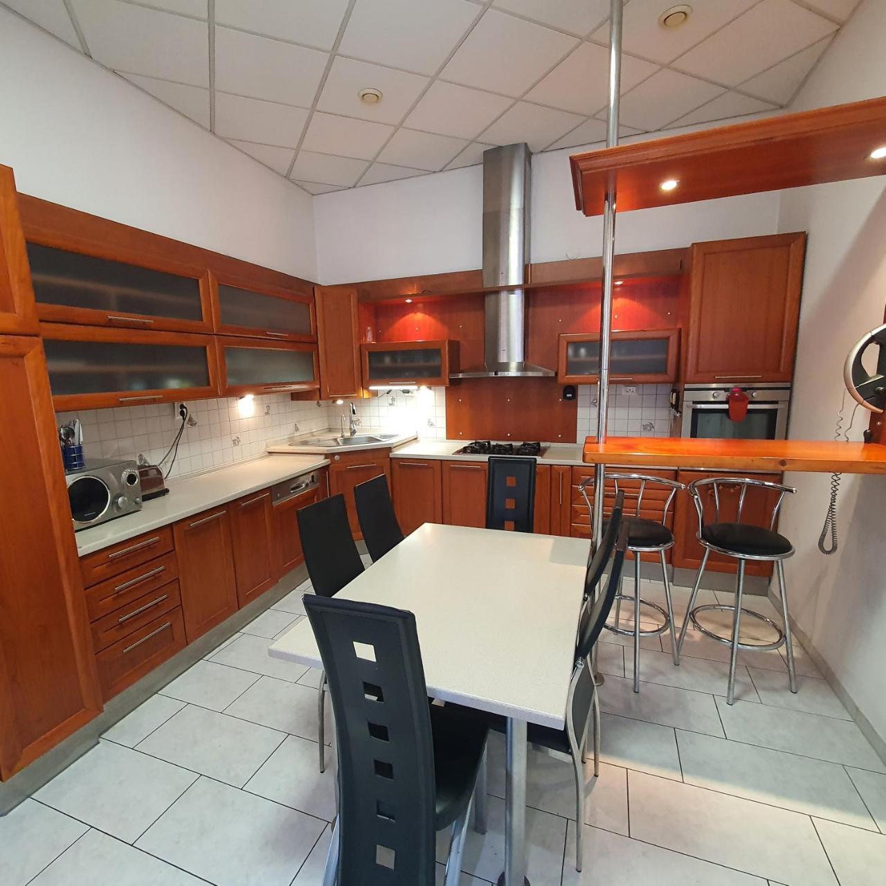 City Center Apartman — 4-Star Luxury Hotel in Pecs, Hungary