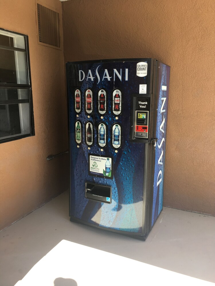 Days Inn by Wyndham Mesa East - photo 17