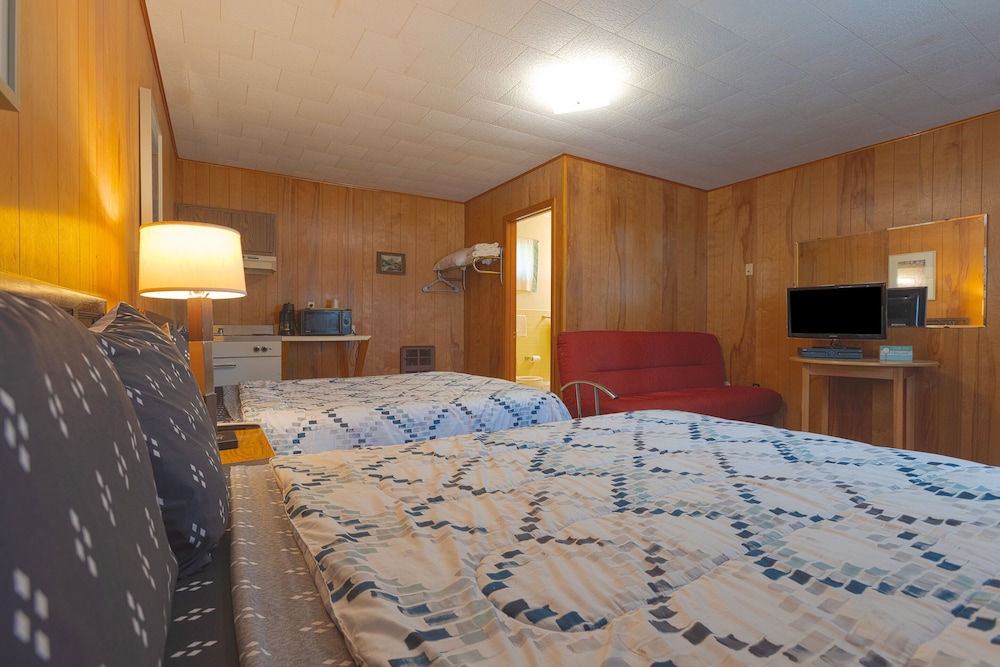 Parkside Motel by OYO Meadville Conneaut Lake - photo 30