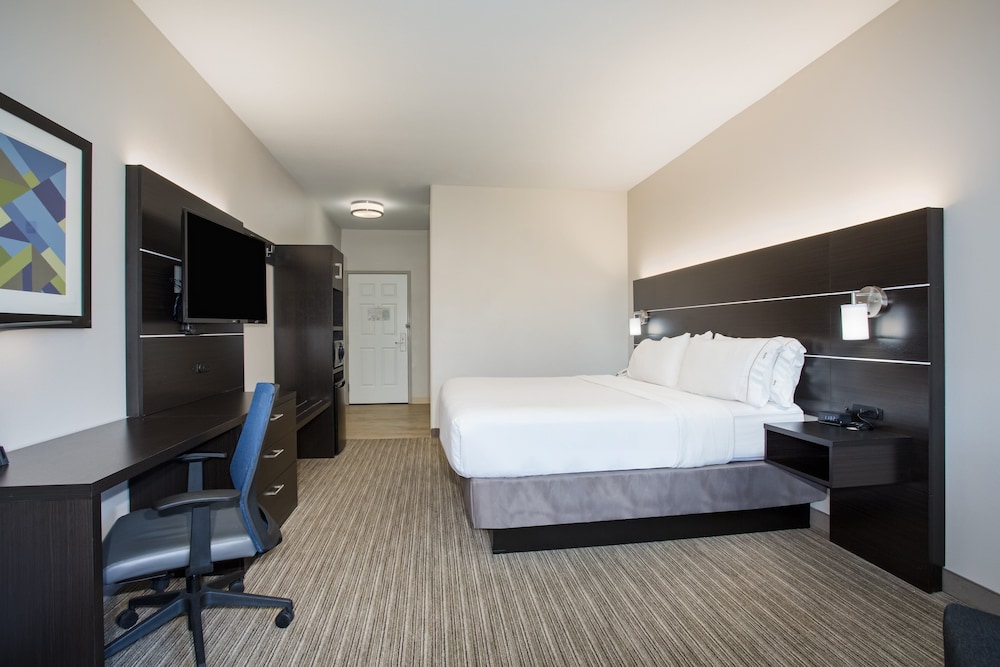 Holiday Inn Express Hotel & Suites Ft. Collins by IHG - photo 20
