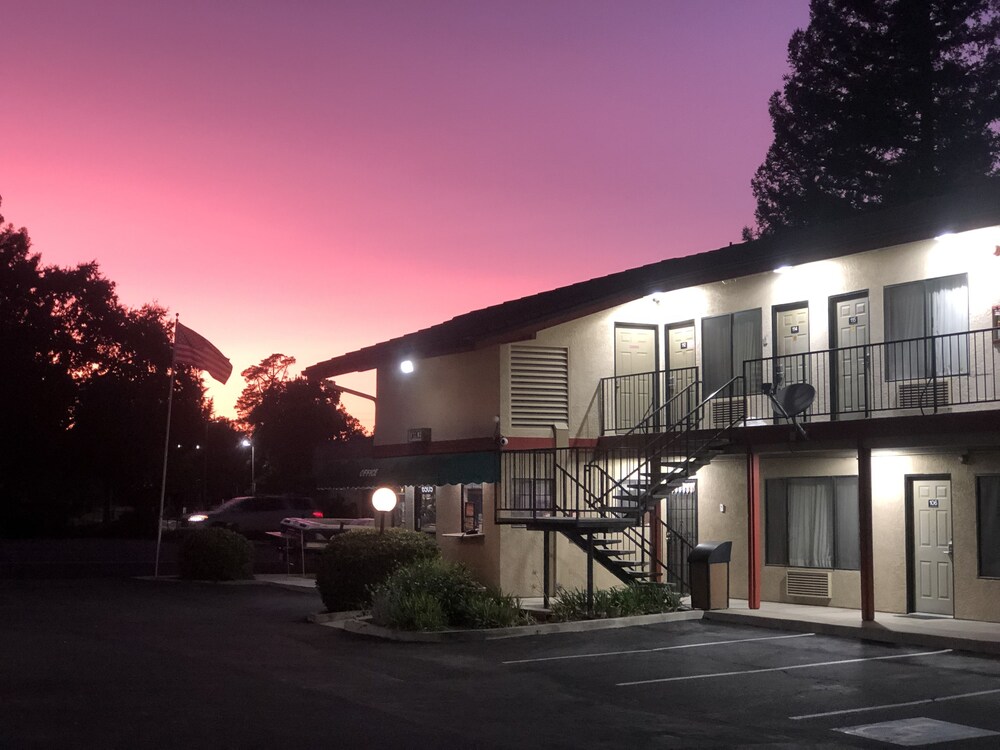 Atascadero Inn - photo 39