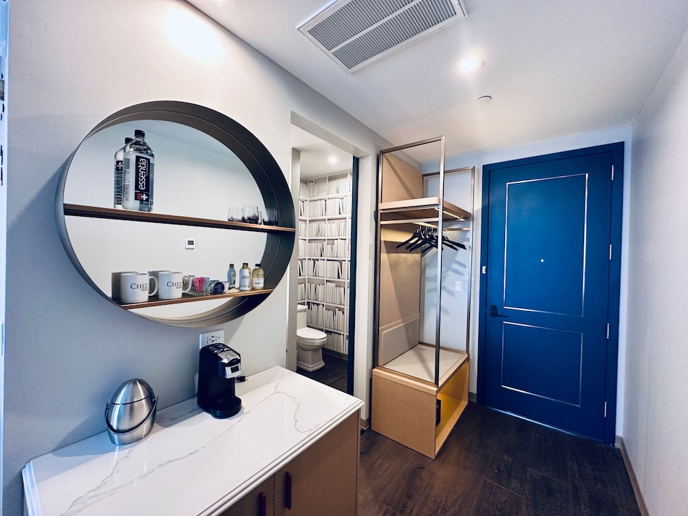 Chez Hotel Arlington Heights - photo 36