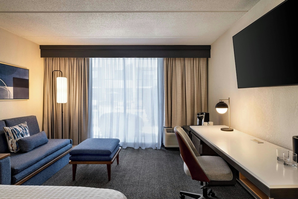 Courtyard by Marriott Atlanta Northlake - photo 18