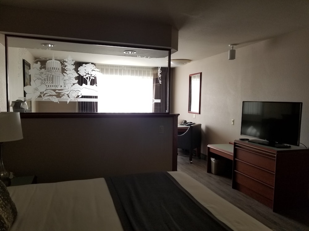 Shilo Inn Suites Salem - photo 15