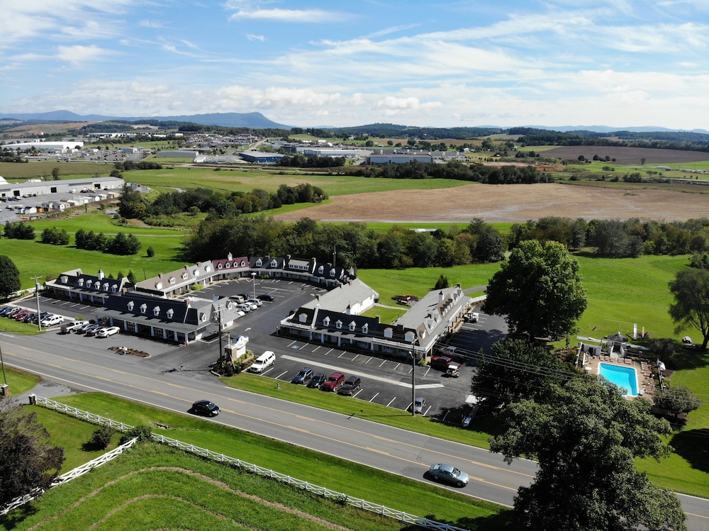 The Village Inn Harrisonburg - featured photo