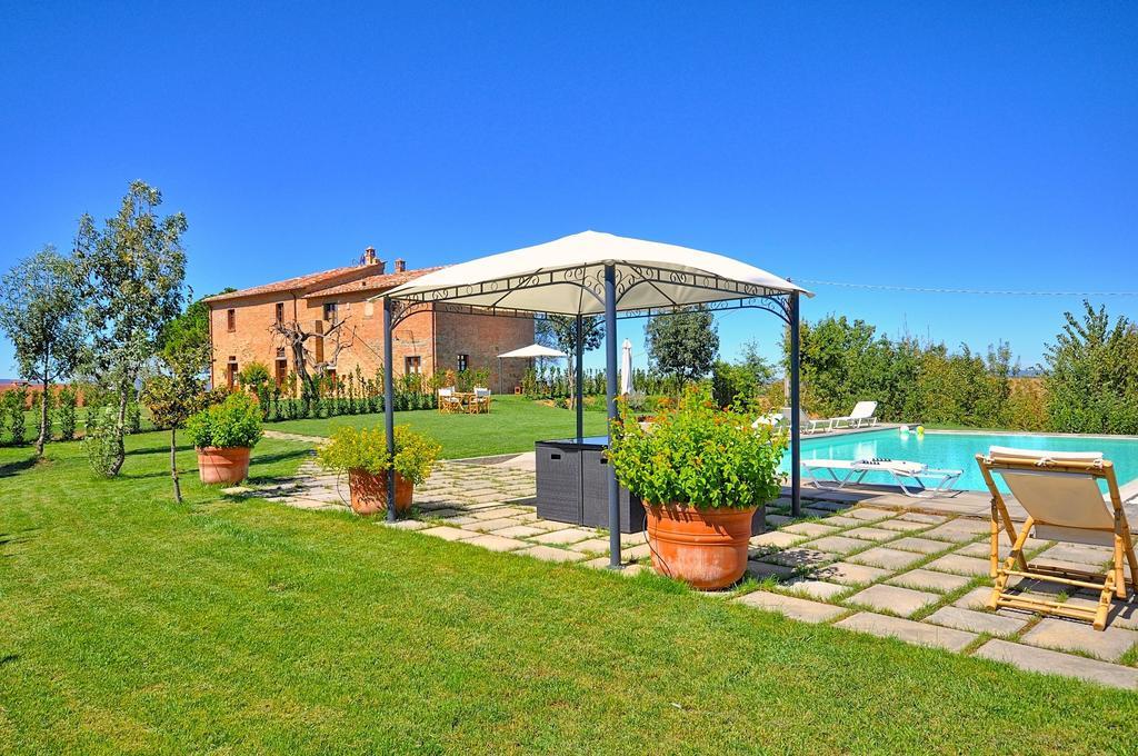 Romina by PosarelliVillas — 4-Star Luxury Hotel in Cortona, Italy