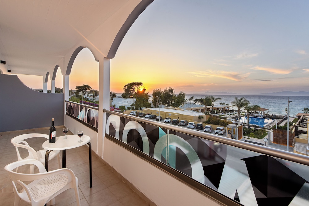 Sunny Days Hotel — 4-Star Luxury Hotel in Rodos, Greece