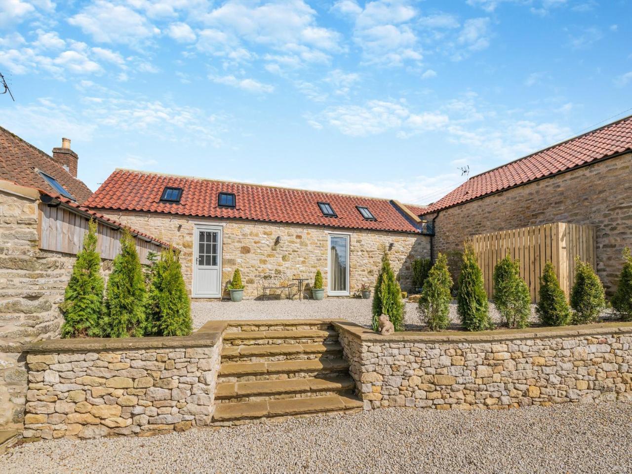 Ling At Holly House Uk44468 — 4-Star Luxury Hotel in Pickering, United Kingdom