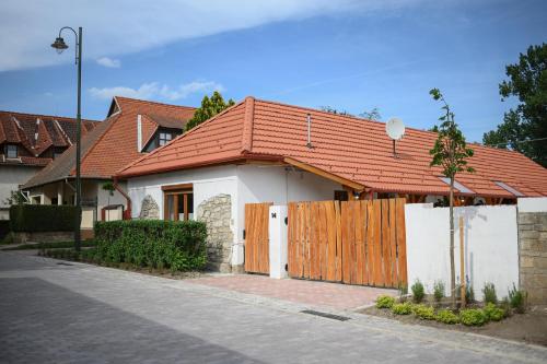 Nana s Vendégház in Mad, Hungary