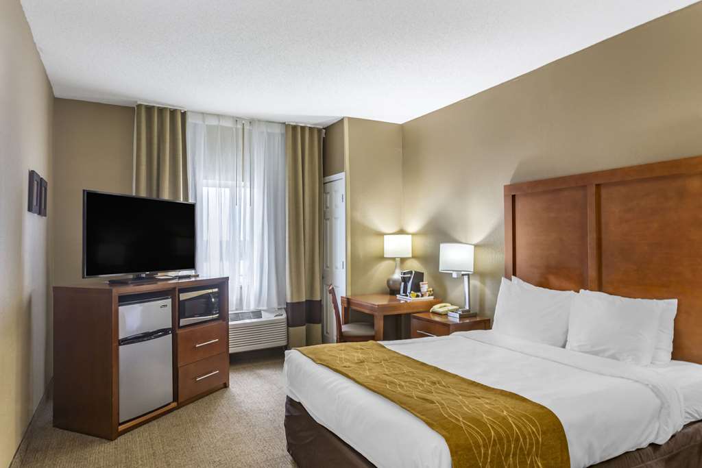 Comfort Inn Gurnee near Six Flags - photo 7