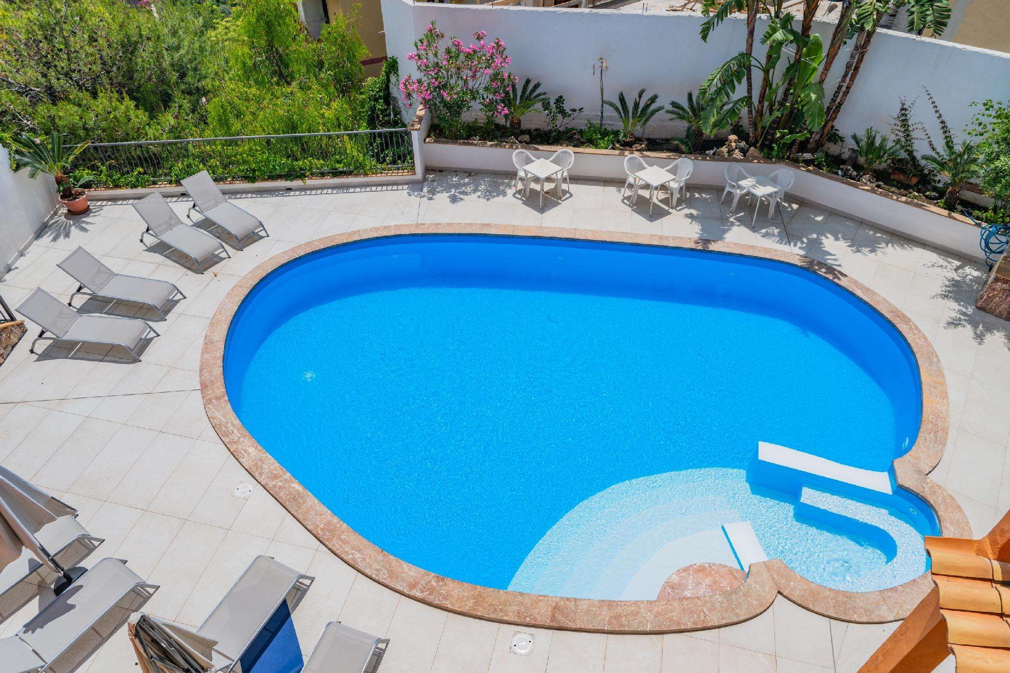 Casa Pertosa — 4-Star Luxury Hotel in Taormina, Italy
