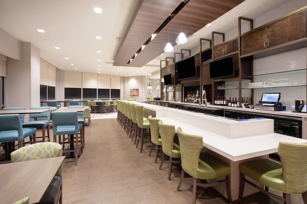 Hilton Garden Inn Omaha Aksarben Village - photo 34
