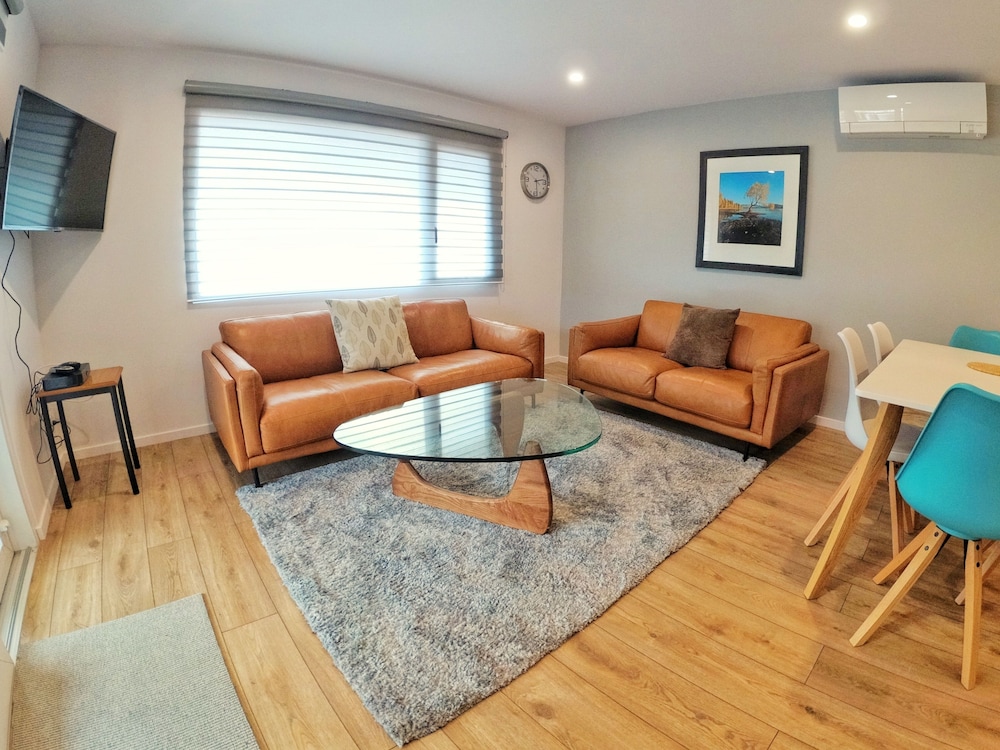 40 Warren Street in Wanaka, New Zealand