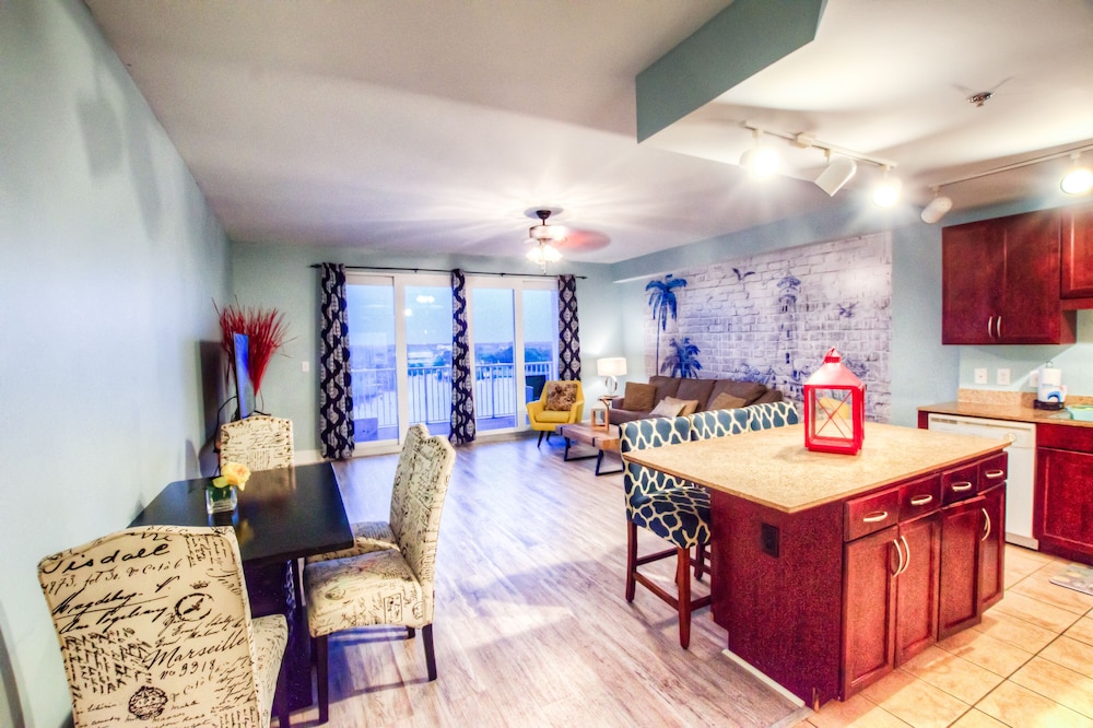 Laketown Wharf Resort by Aneliya's Rentals - photo 406