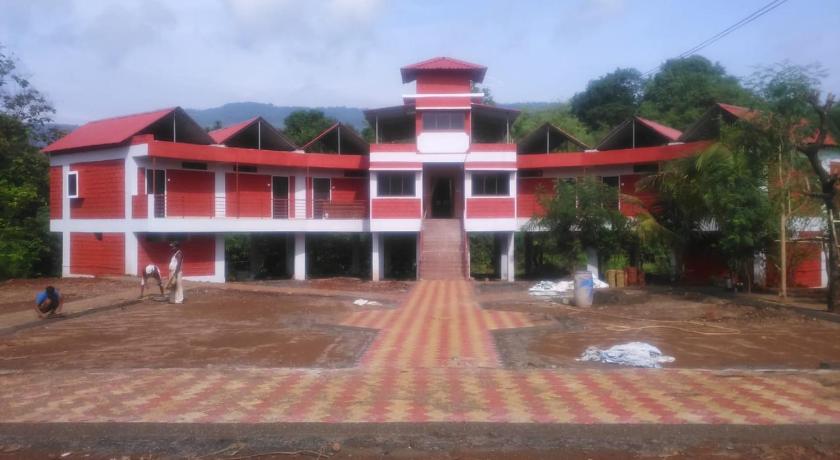 Rajdhani - carbon neutral hotel in Mahad