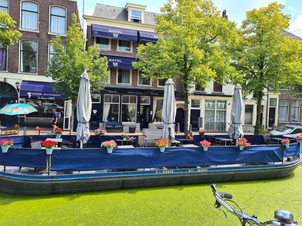 Hotel Bridges House — Delft