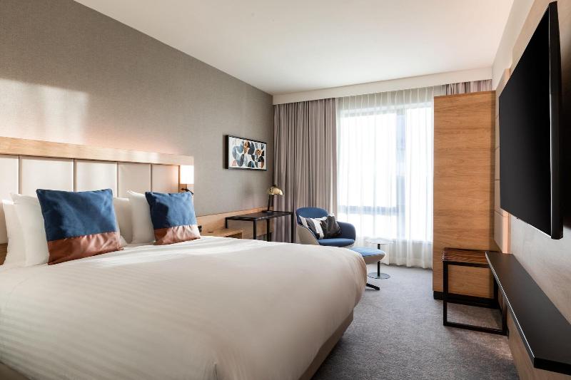 Courtyard by Marriott Glasgow SEC — 4-Star Luxury Hotel in Glasgow, United Kingdom