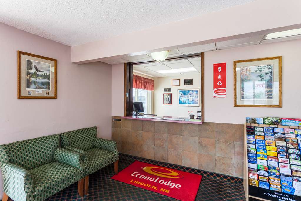 Econo Lodge Lincoln - photo 6