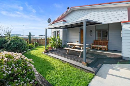 Ekhaya New Plymouth Holiday Home — 4-Star Luxury Hotel in New Plymouth, New Zealand