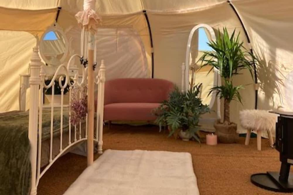 Flower Farm Glamping Retreat in Suffolk in Ipswich, United Kingdom