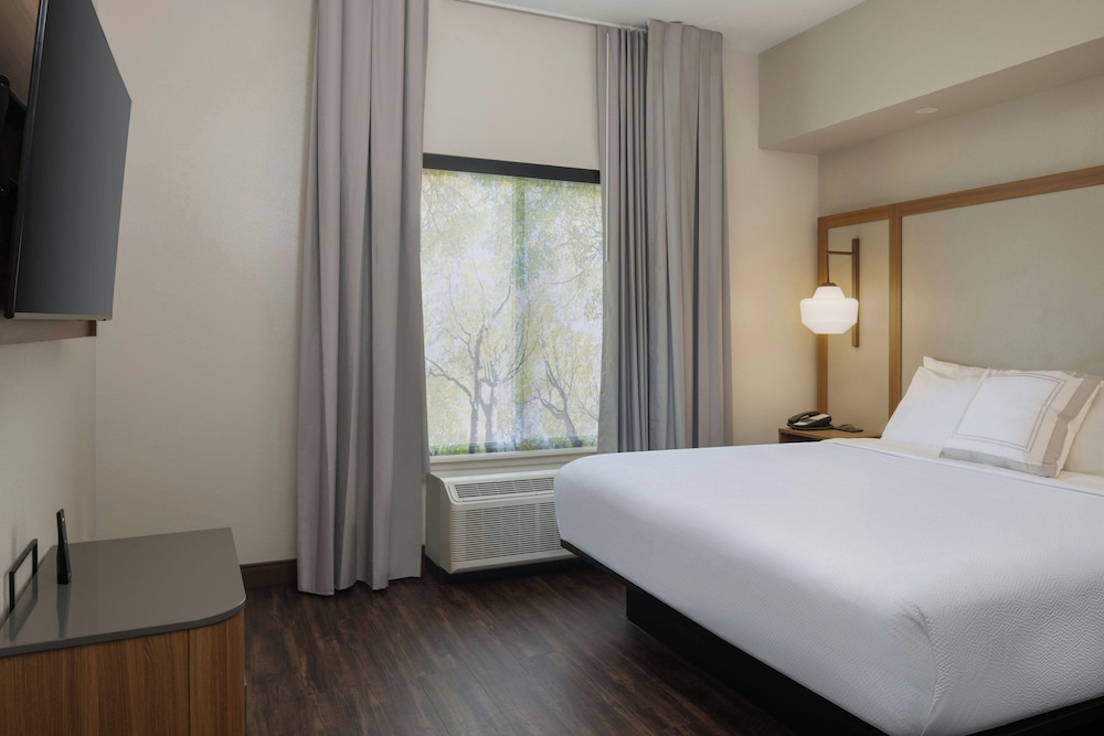 Fairfield Inn & Suites Lake City - photo 6