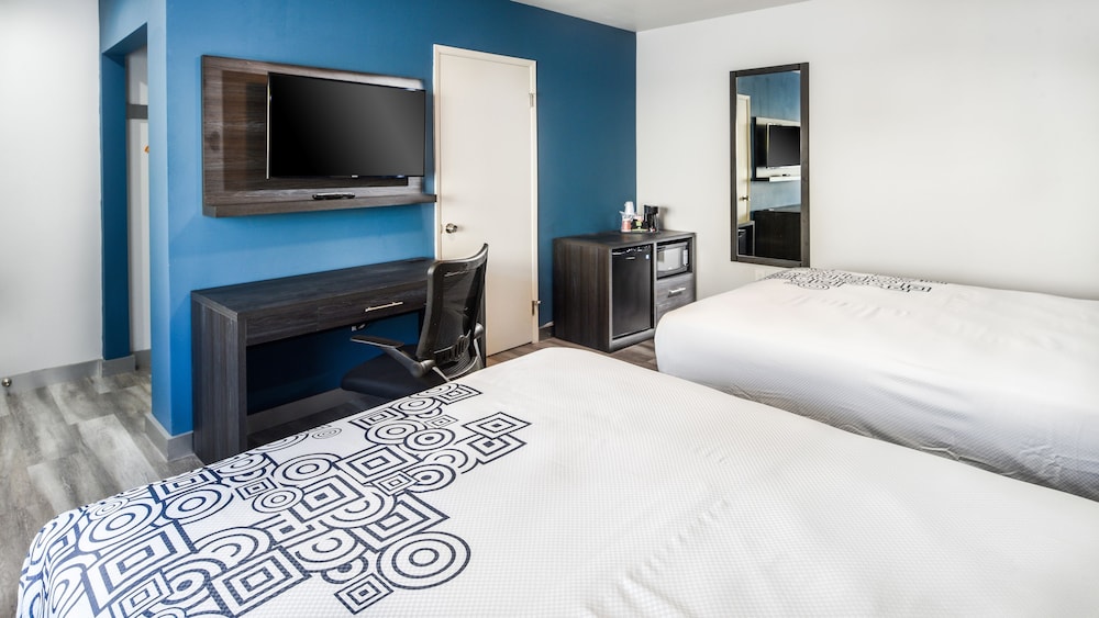 Parkside Inn Anaheim - photo 4