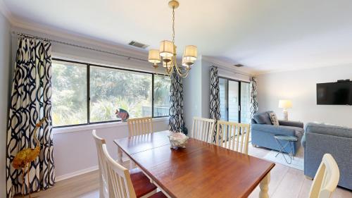 213 Turnberry Village - photo 8