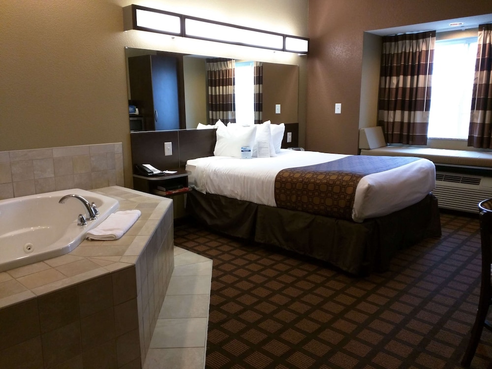 Microtel Inn And Suites Minot - photo 8