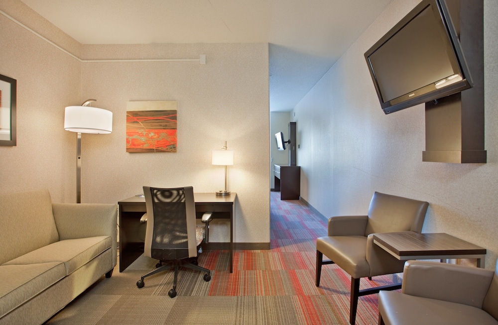 Holiday Inn Express Hotel & Suites Beatrice by IHG - photo 10