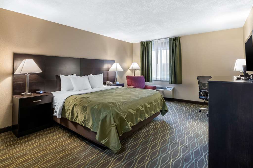 Quality Inn & Suites Des Moines Merle Hay Road - photo 9