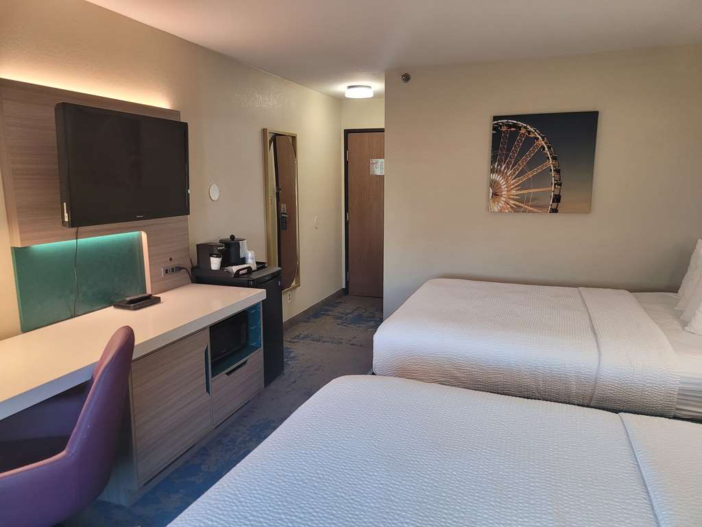 Best Western Plus Altoona Inn - photo 19