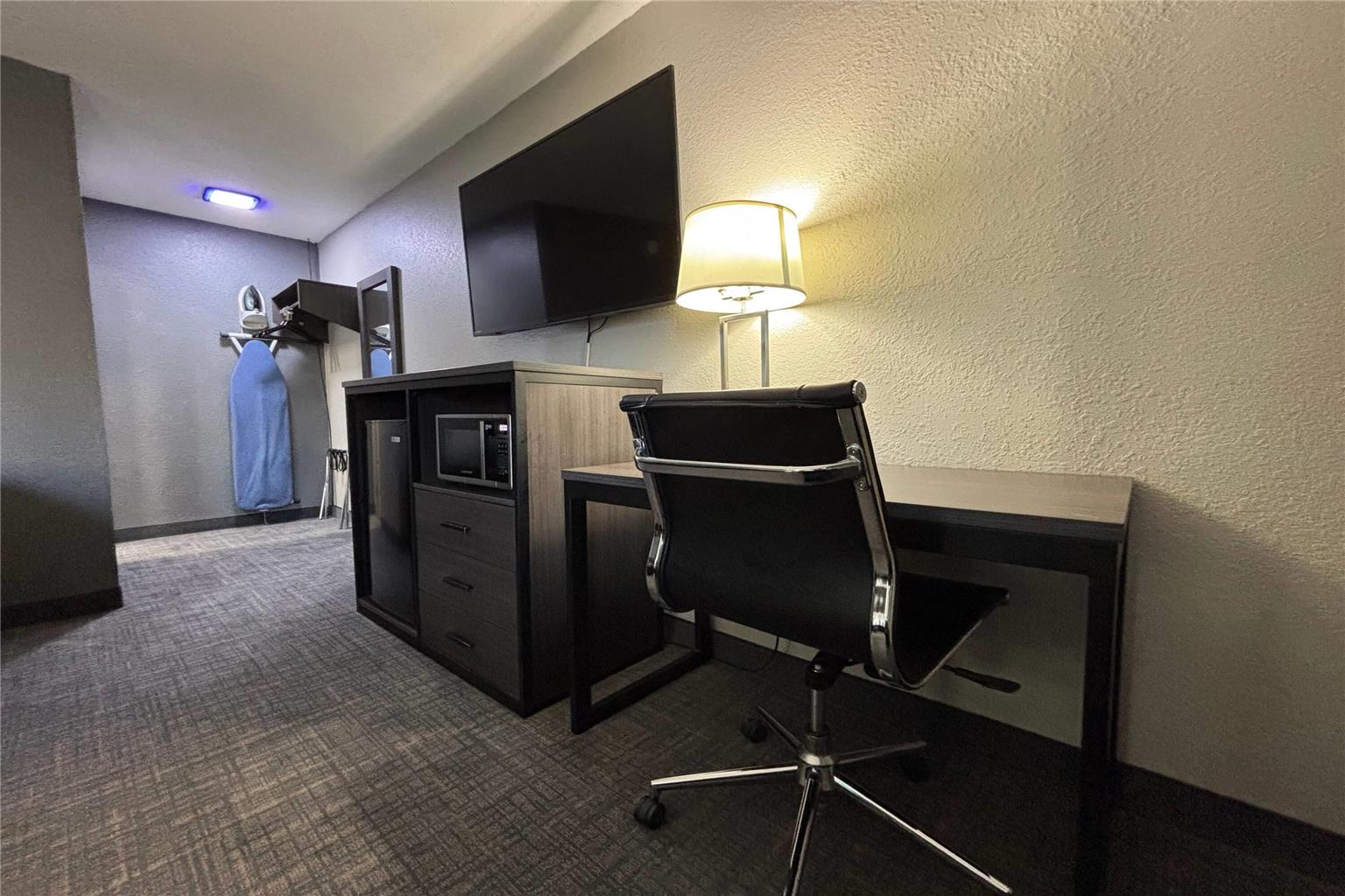 Super 8 by Wyndham Belleville St. Louis Area - photo 18