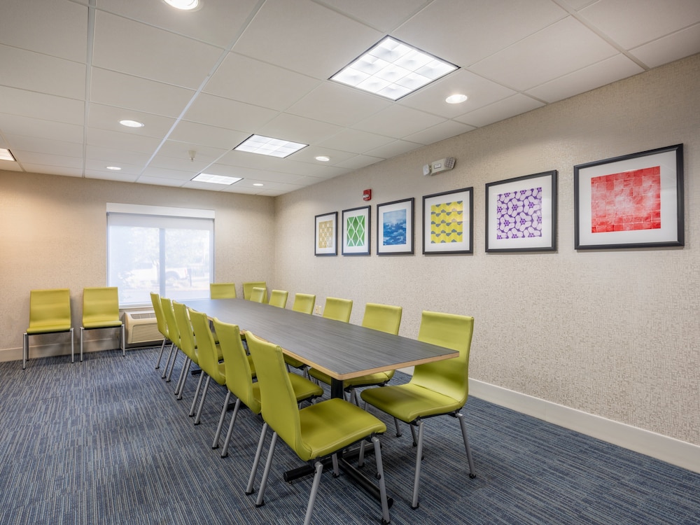 Holiday Inn Express Gas City by IHG - photo 35