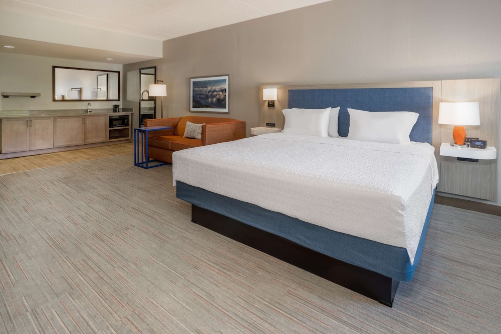 Hampton Inn Harriman Woodbury - photo 19