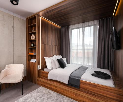 Apartments Wroc'LOVE by me &301 Legnicka & Self Check In 24h & Lift & Air Conditioning — 4-Star Luxury Hotel in Wroclaw, Poland