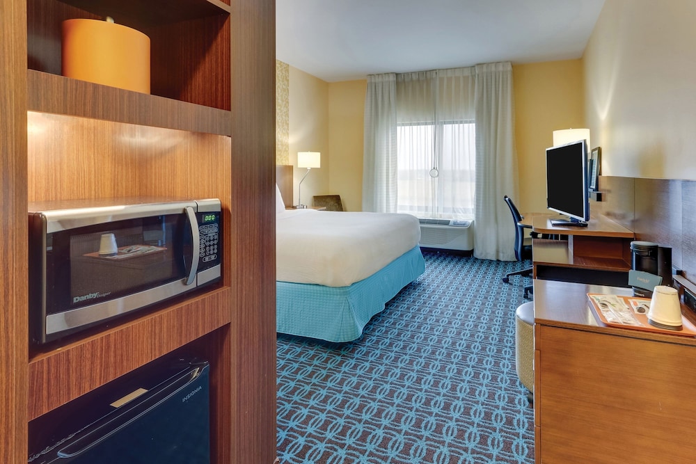 Fairfield Inn & Suites Dunn I 95 - photo 13