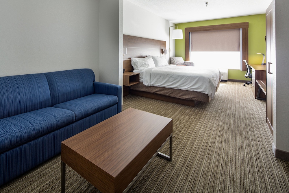Holiday Inn Express & Suites Chattanooga by IHG - photo 22
