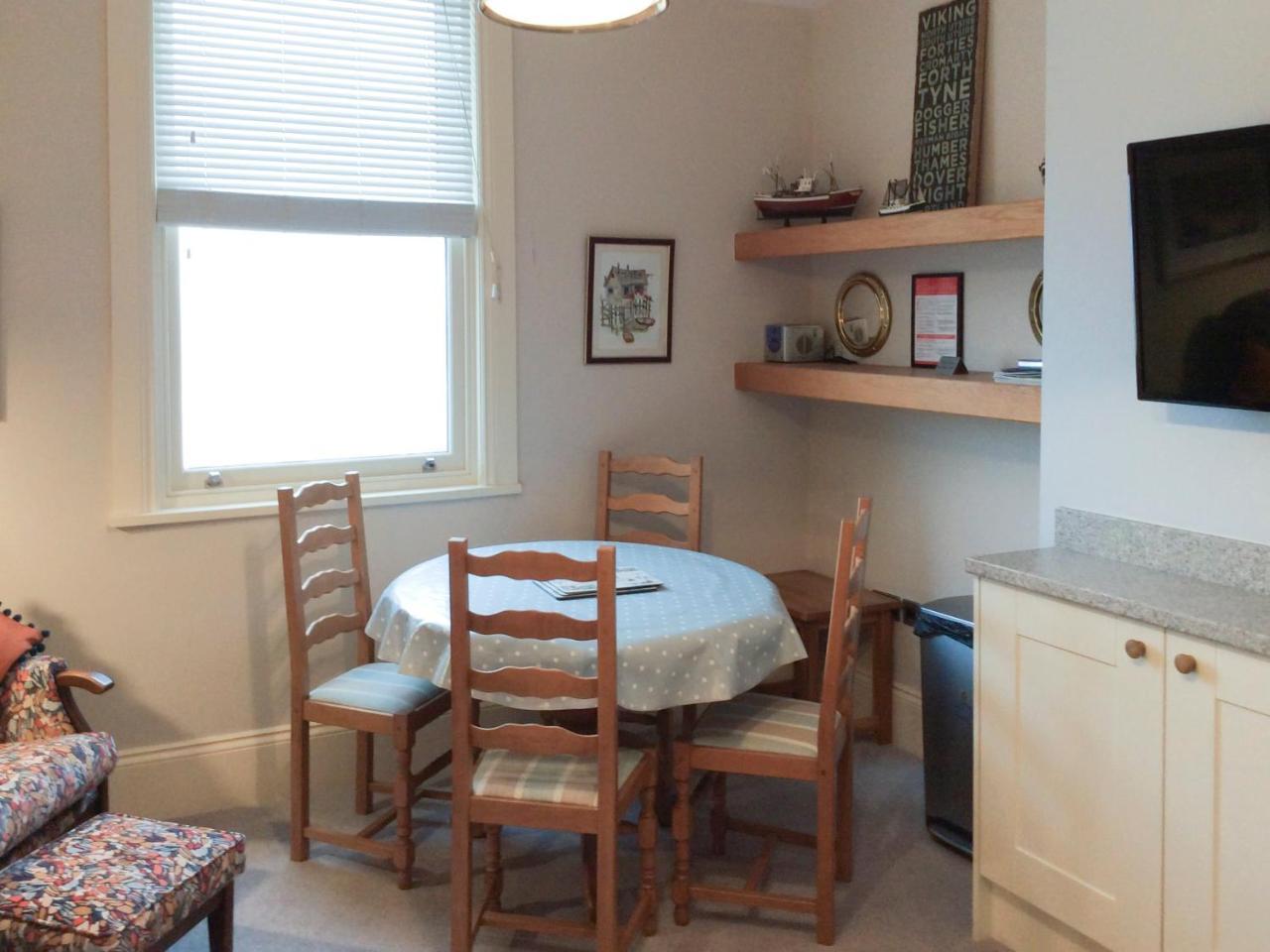 Apartment 5 28159