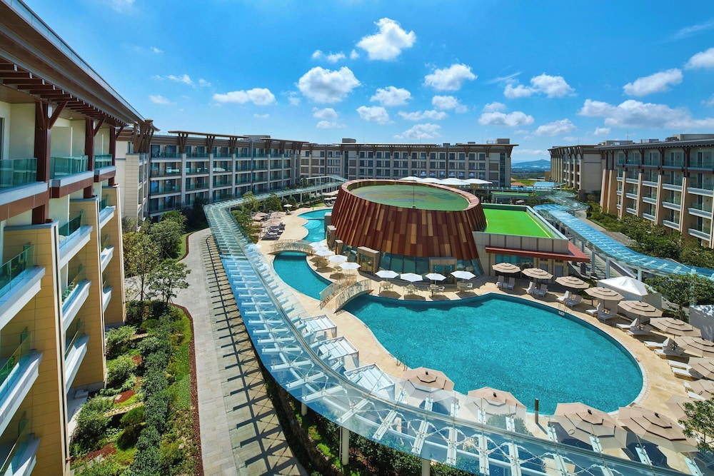 Marriott Jeju Shinhwa World Hotel in Seogwipo, South Korea