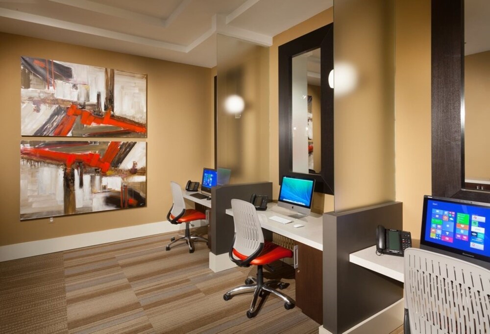 Global Luxury Suites At Hidden Creek - photo 15