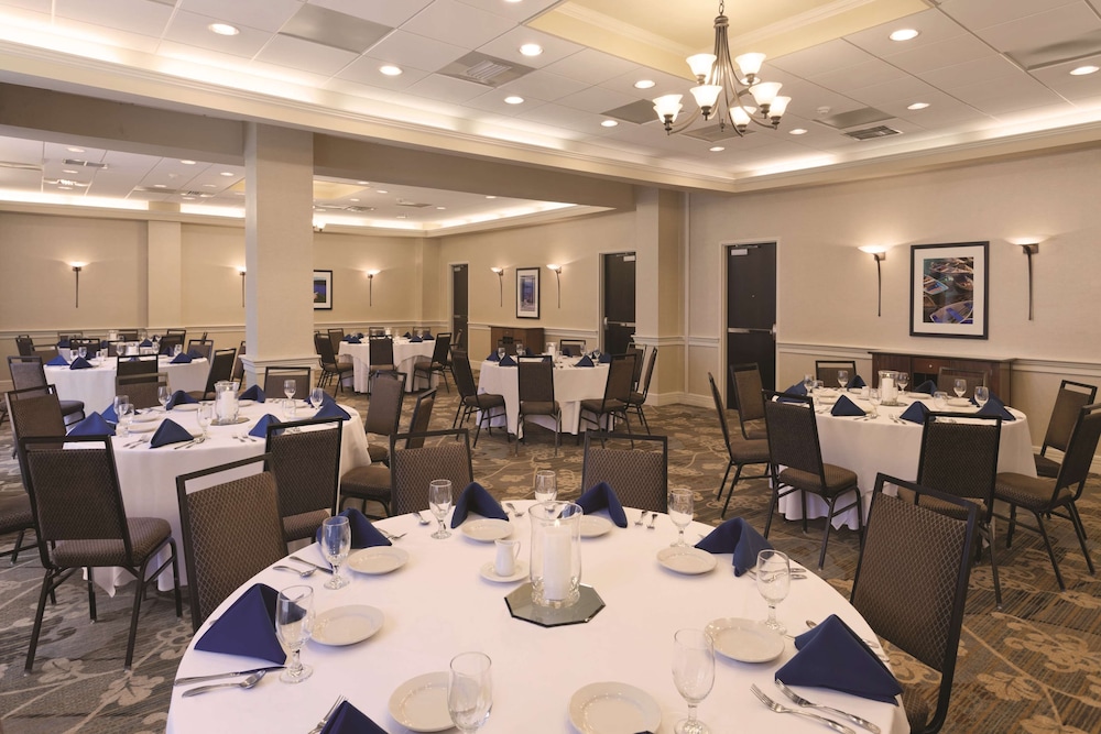 Embassy Suites by Hilton Portland Maine - photo 47