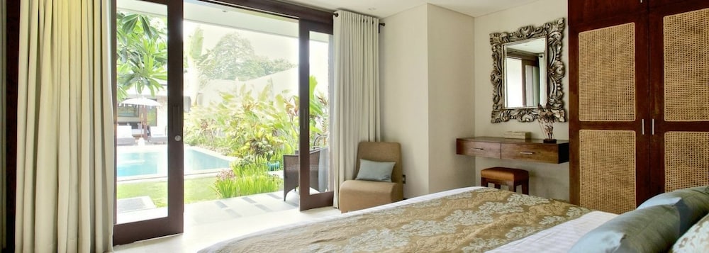 Sixteen Kejora in Denpasar, Indonesia