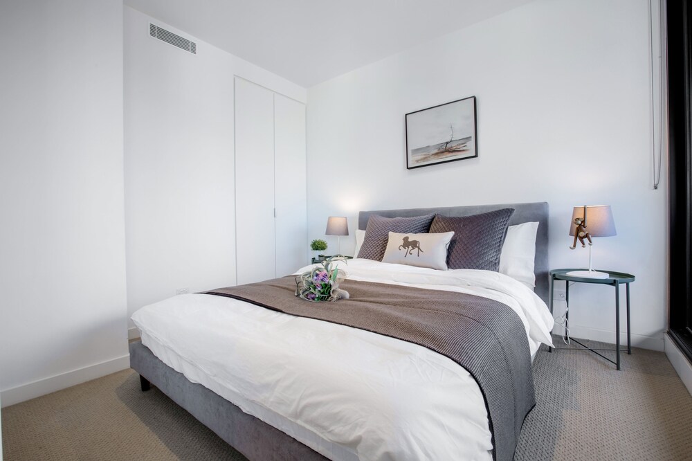 Swanston St. Hotel Apartment — Melbourne — photo 2