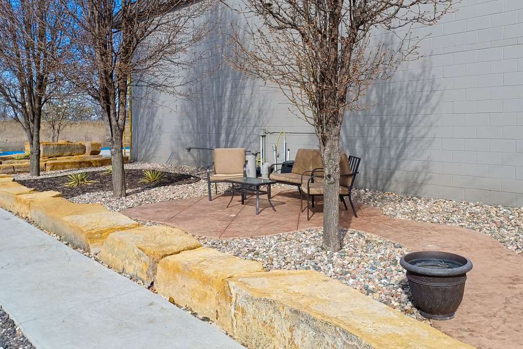 Econo Lodge Oak Grove Blue Springs - photo 14