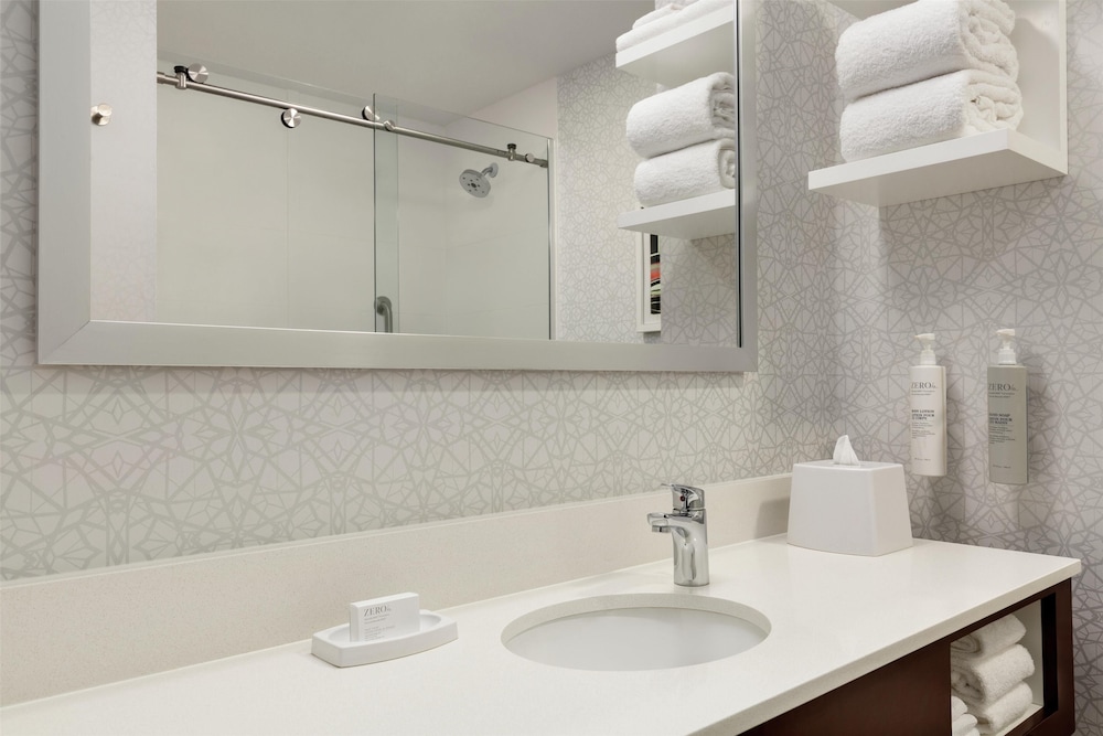 Hampton Inn Deadwood at Tin Lizzie Gaming Resort - photo 26