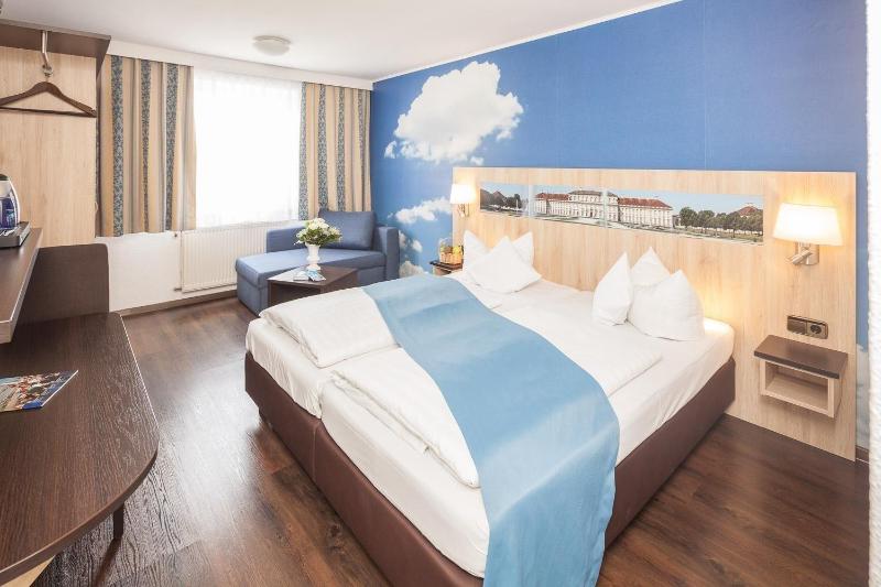 Hotel Blauer Karpfen pet-friendly hotel Oberschleissheim